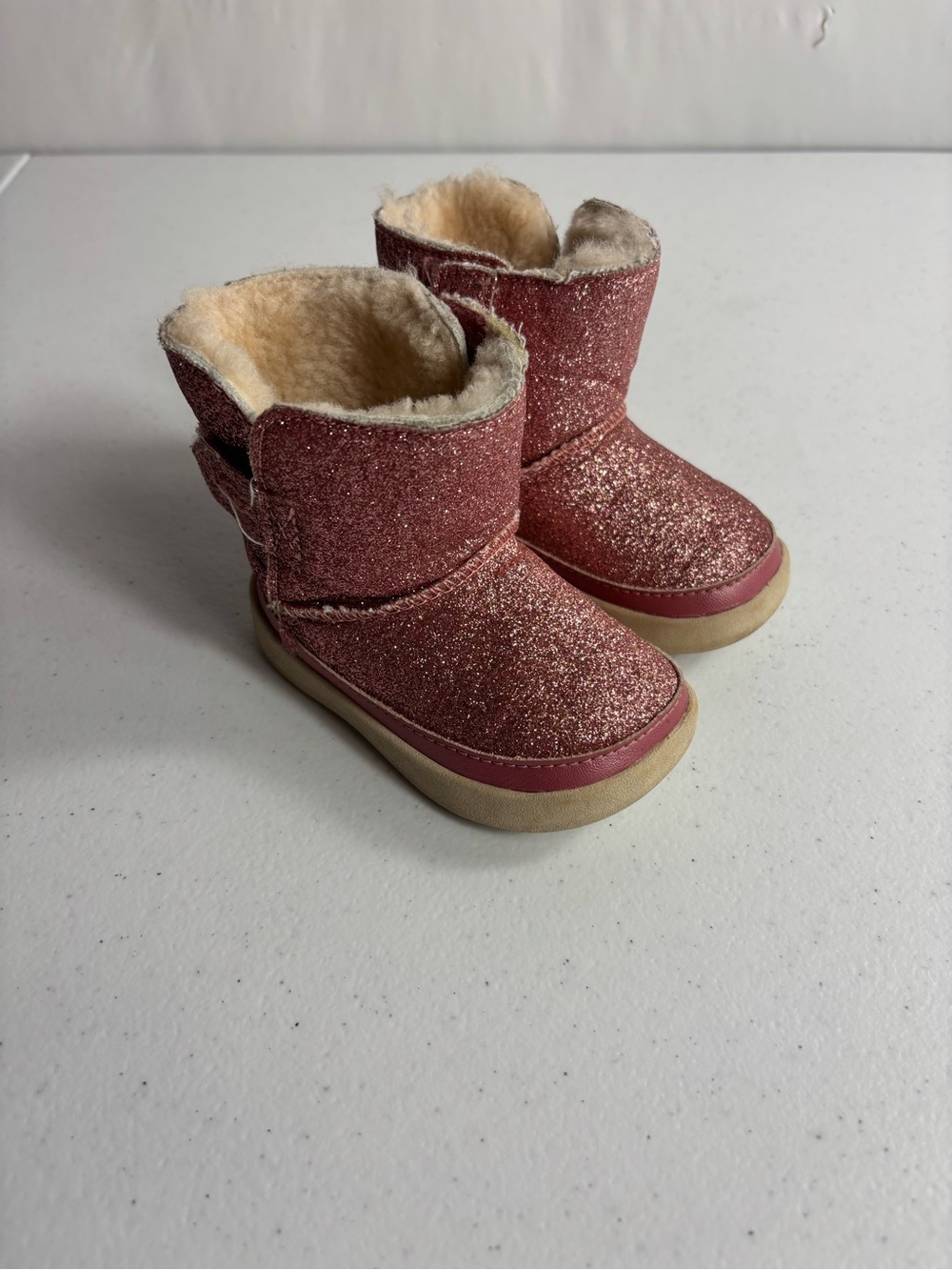 UGG Keelan toddler boots in pink glitter 
toddler size 5
